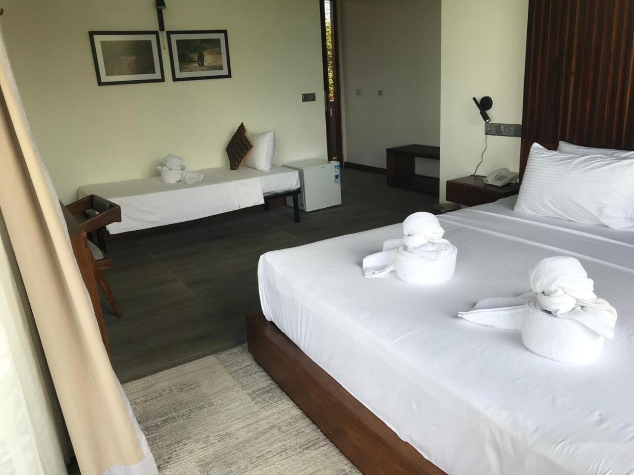 Thimbiri Wewa Resort 维勒珀图 外观 照片