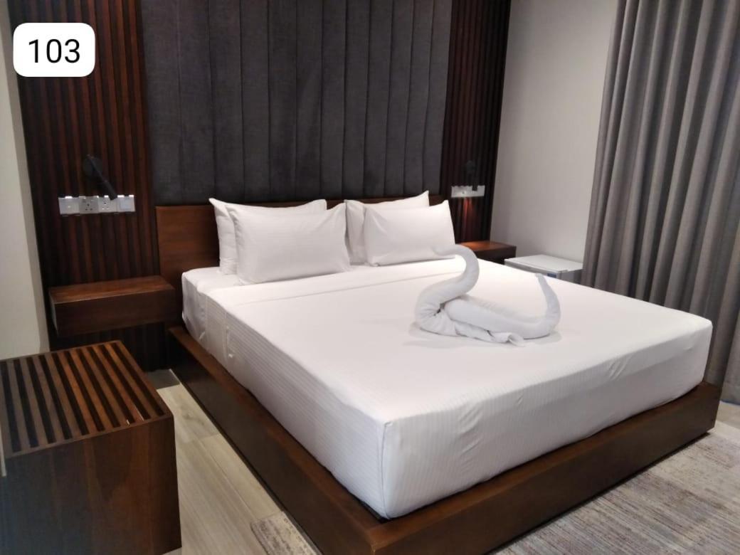 Thimbiri Wewa Resort 维勒珀图 外观 照片